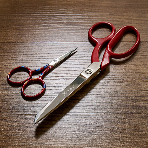 Klasse Scissor Set - Italian 2 Pce 8.25" + 4" - Image 2