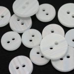 BG131052 Polyester Shirt Button Matt 2 hole - 18L (11.5mm), White