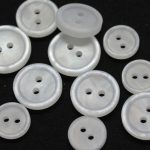 BG131072 Polyester Button 2 hole - 22L (14mm), White