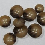 BG131898 Polyester Basic Button 4 hole - 24L (15mm), Natural